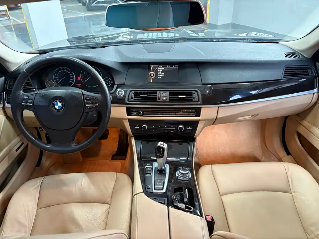 BMW 5 Series 2013 — фото 11