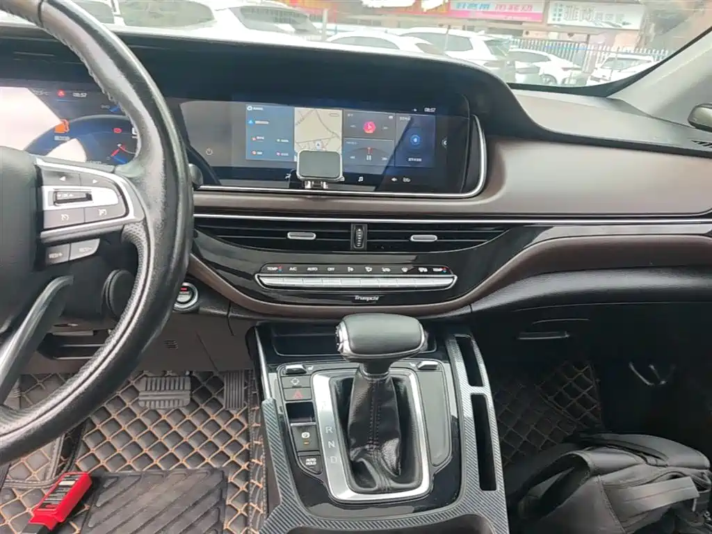 GAC Motor Trumpchi M6 2019 — фото 13