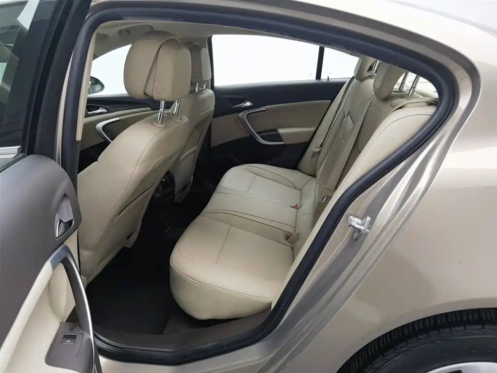Buick Regal 2015 — фото 15