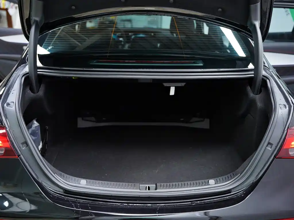 Mercedes-Benz E-Class AMG 2023 — фото 41