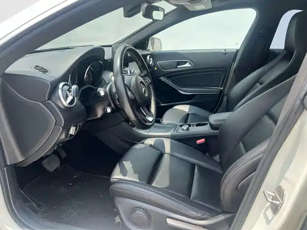 Mercedes-Benz CLA 2017