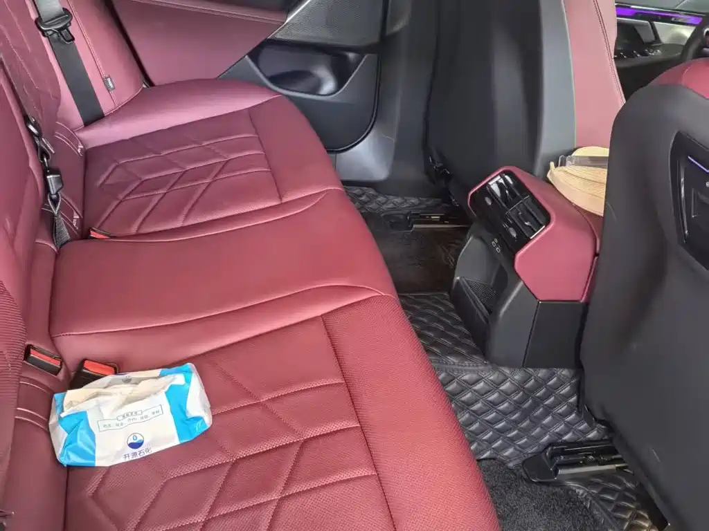 BMW 5 Series 2025