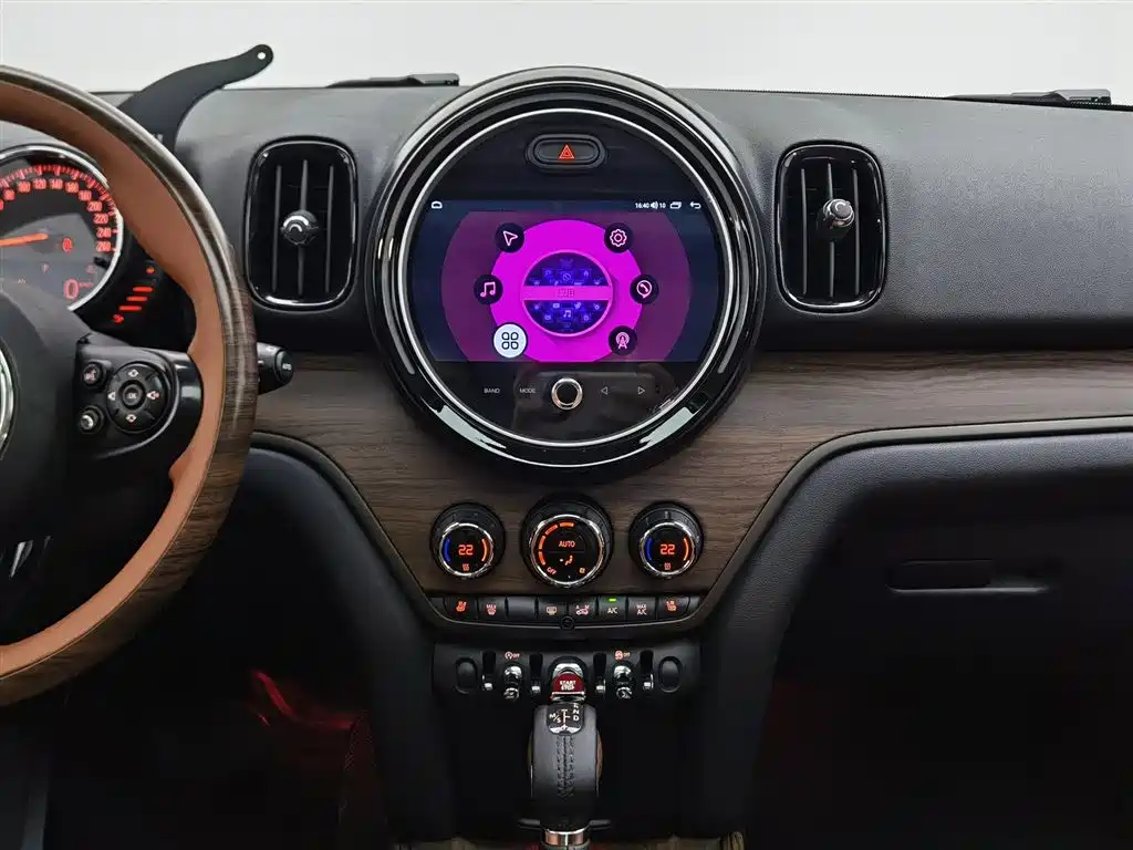 MINI Countryman 2017 — фото 12