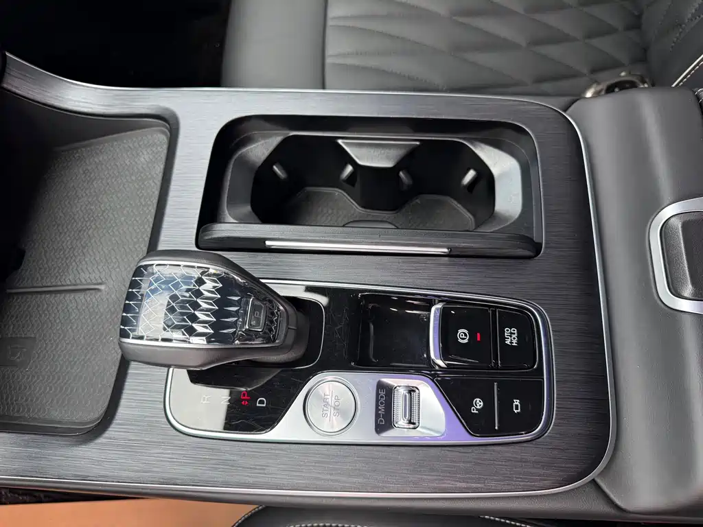 GAC Motor Trumpchi GS8 2023 — фото 27