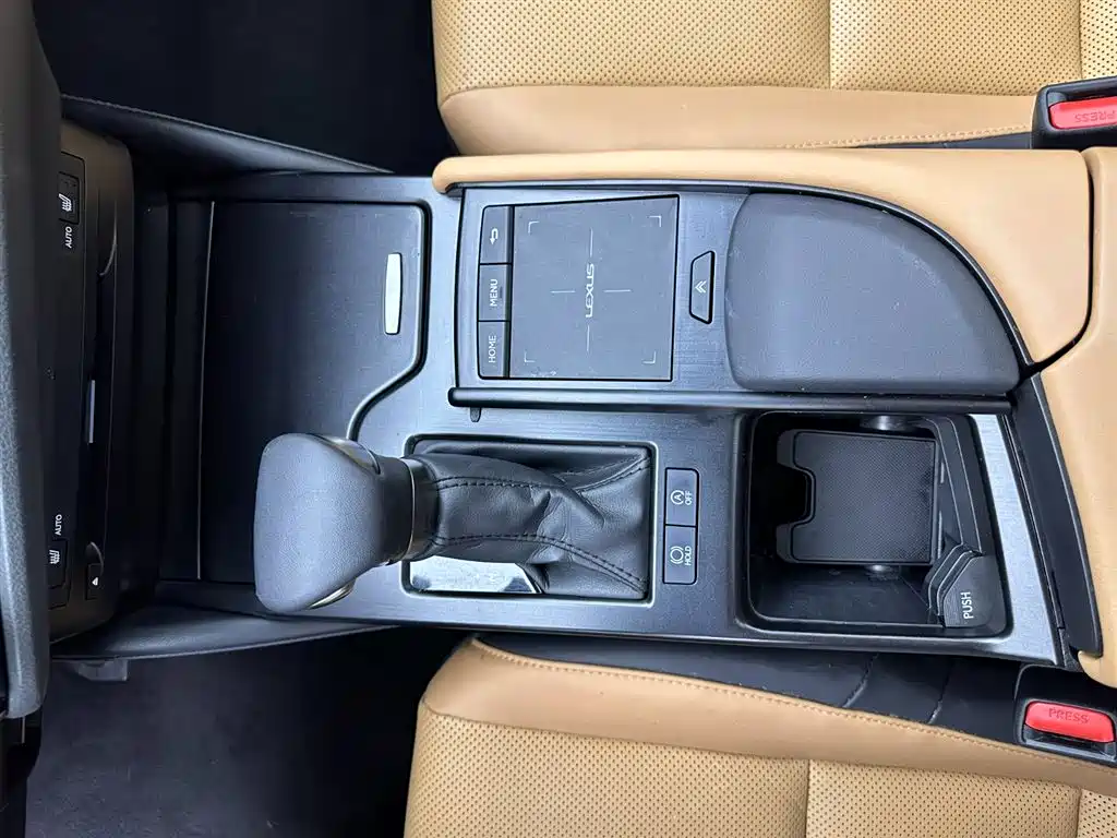 Lexus ES 2022 — фото 13