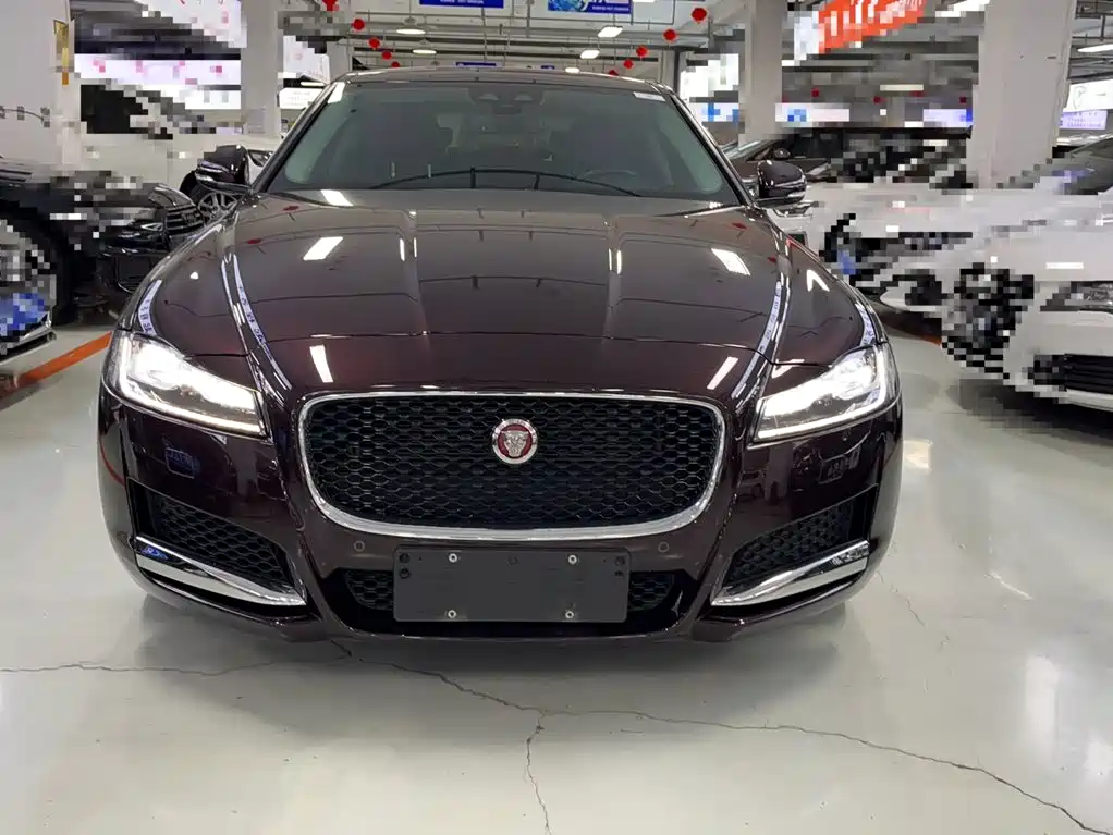 Jaguar XFL 2018 — фото 25