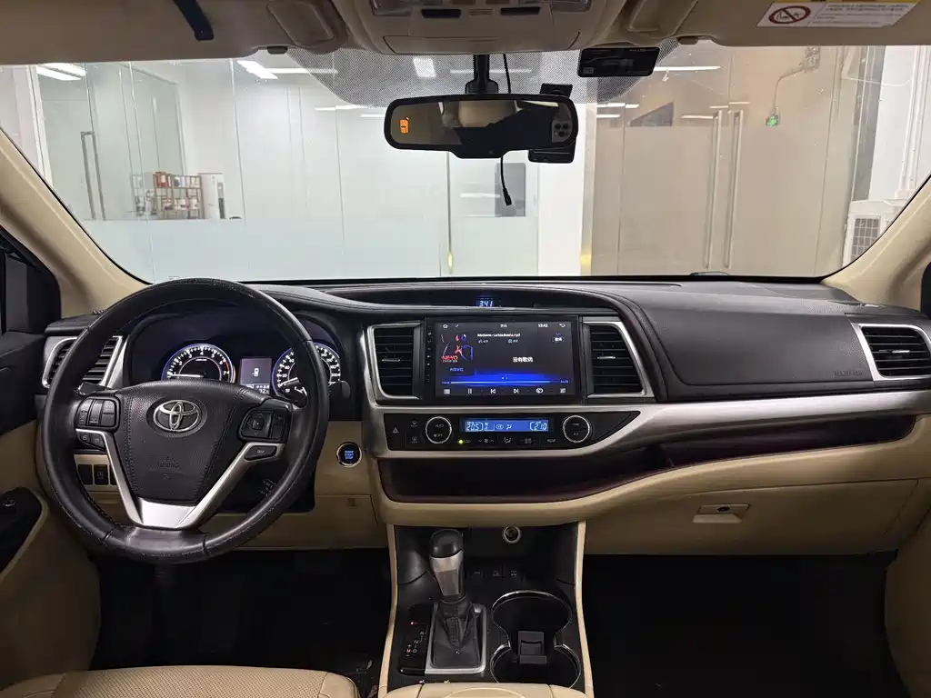Toyota Highlander 2017 — фото 15