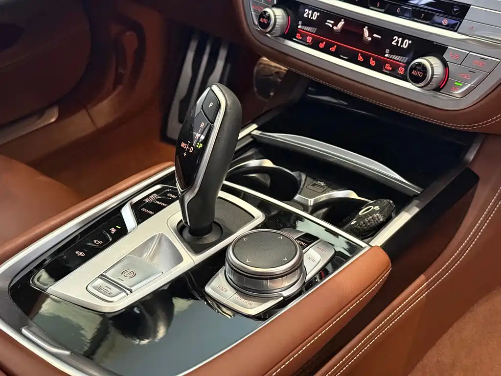 BMW 7 Series 2022 — фото 9