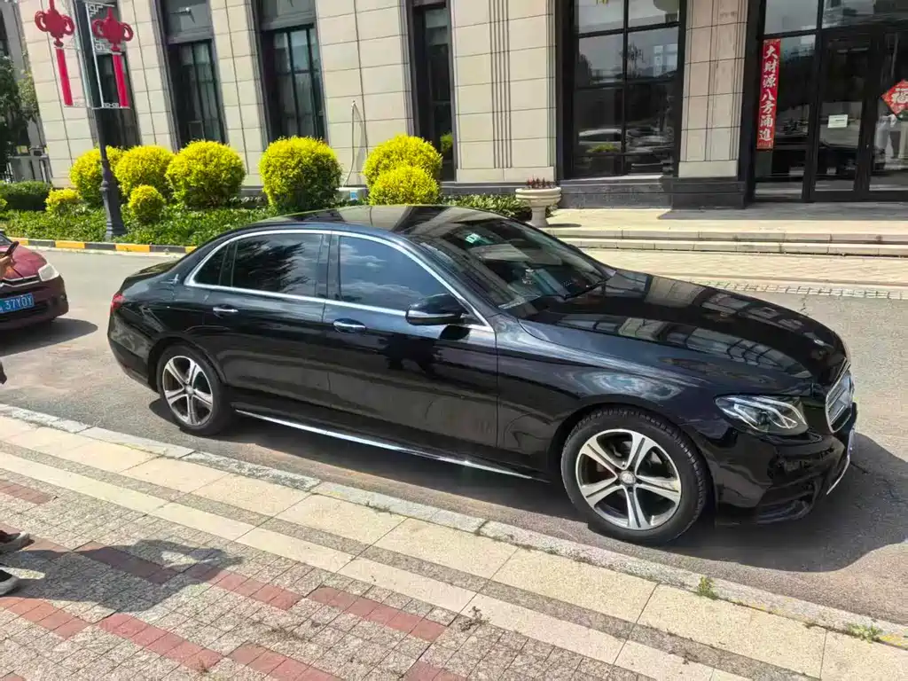 Mercedes-Benz E-Class 2016