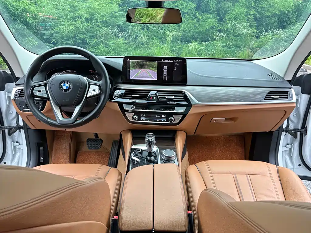BMW 6 Series GT 2022 — фото 14