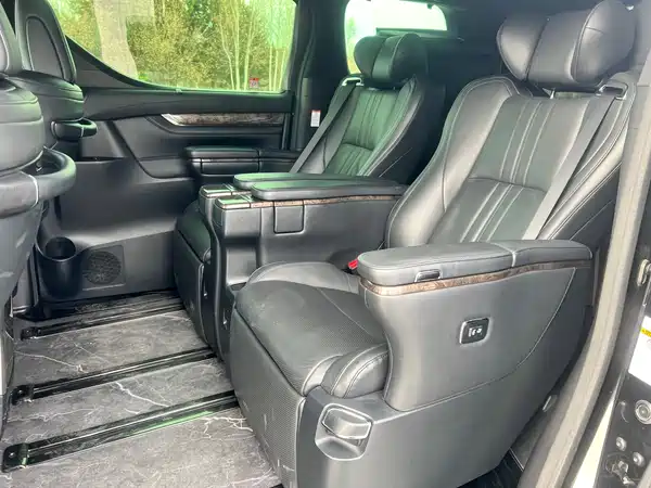Toyota Vellfire 2020
