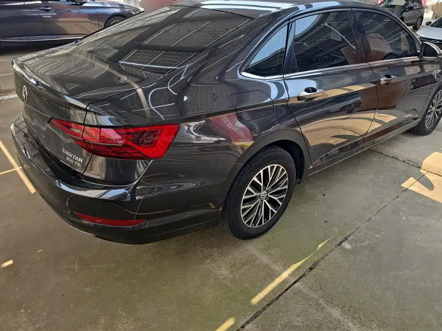 Volkswagen Sagitar 2019