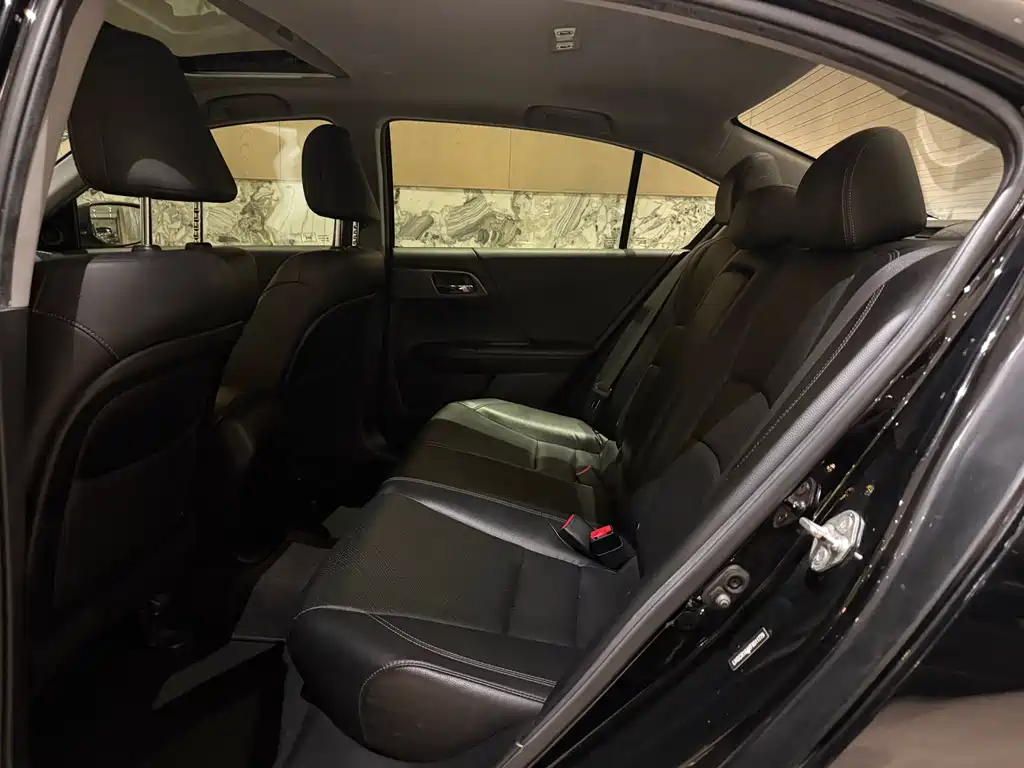 Honda Accord 2015 — фото 6