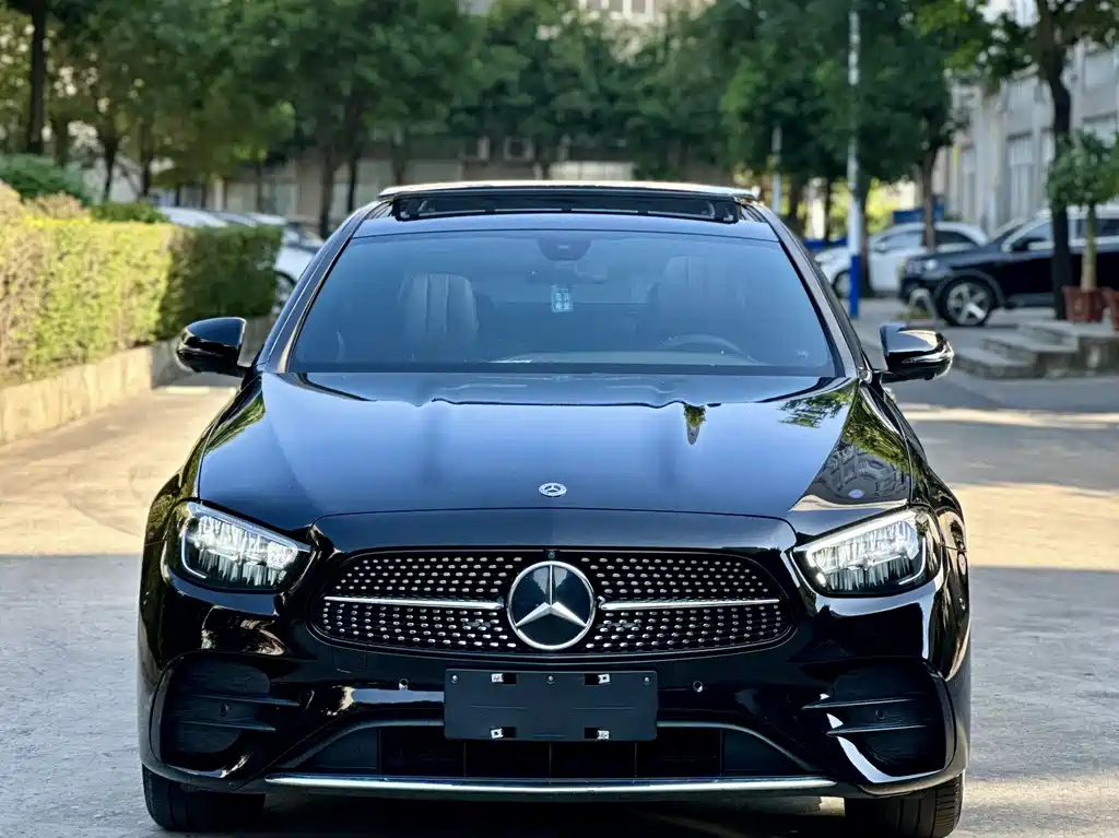 Mercedes-Benz E-Class 2022 — фото 1