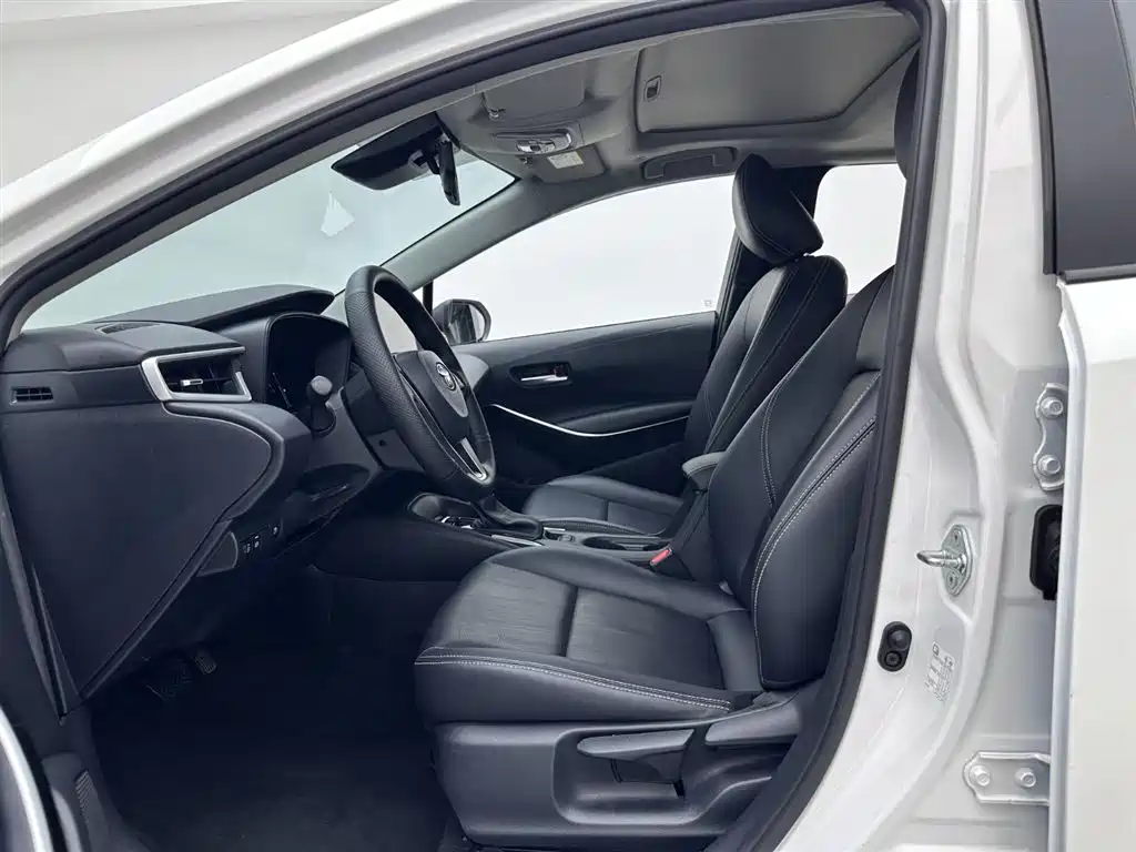 Toyota Corolla 2023 — фото 19