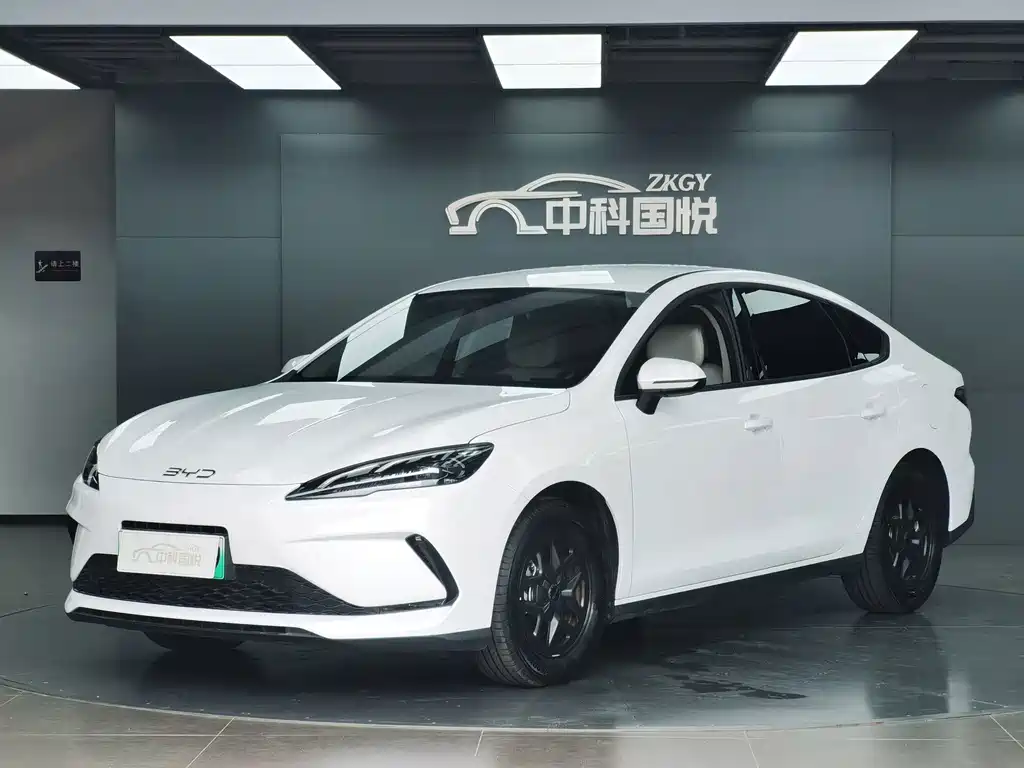 BYD Seal 05 DM-i 2025 — фото 1