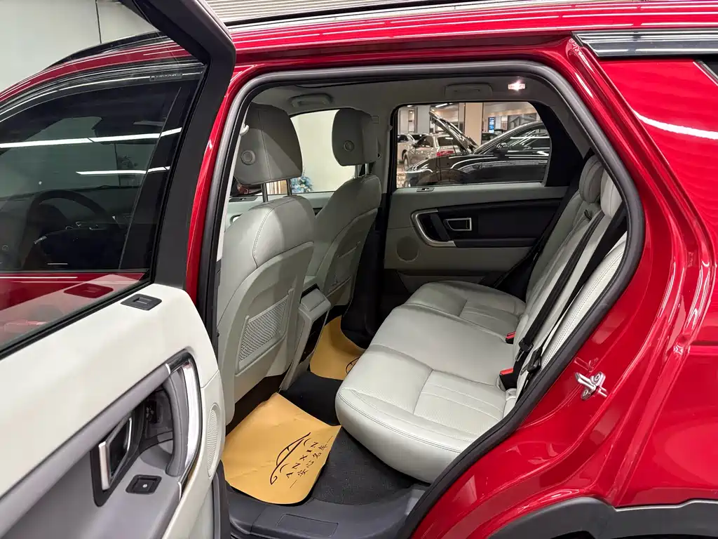 Land Rover Discovery Sport 2018 — фото 14