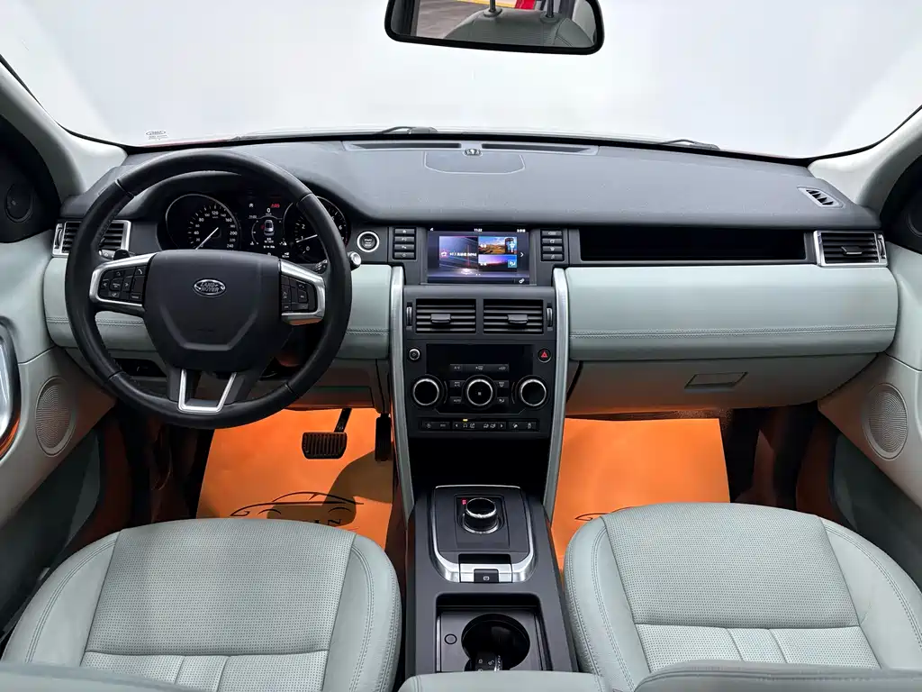 Land Rover Discovery Sport 2018 — фото 9