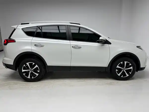 Toyota RAV4 2016