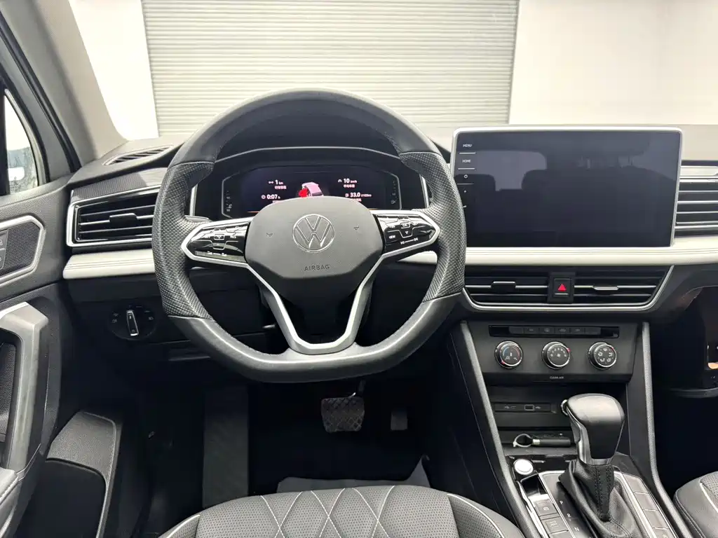 Volkswagen Tiguan L 2022