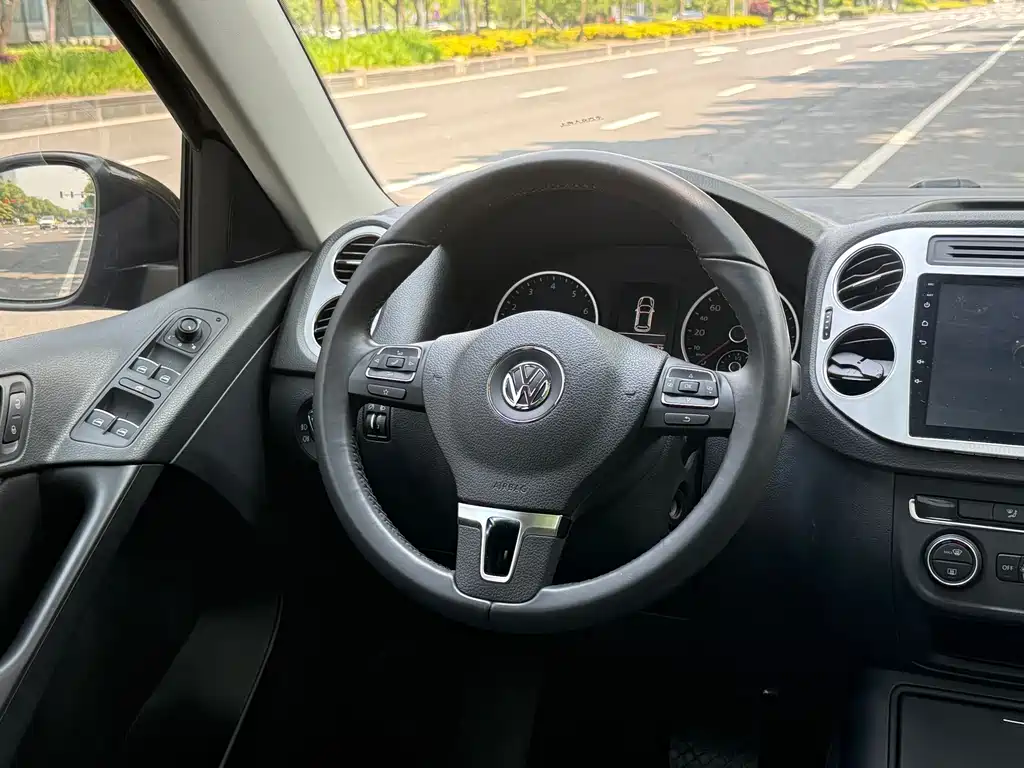Volkswagen Tiguan 2017 — фото 7