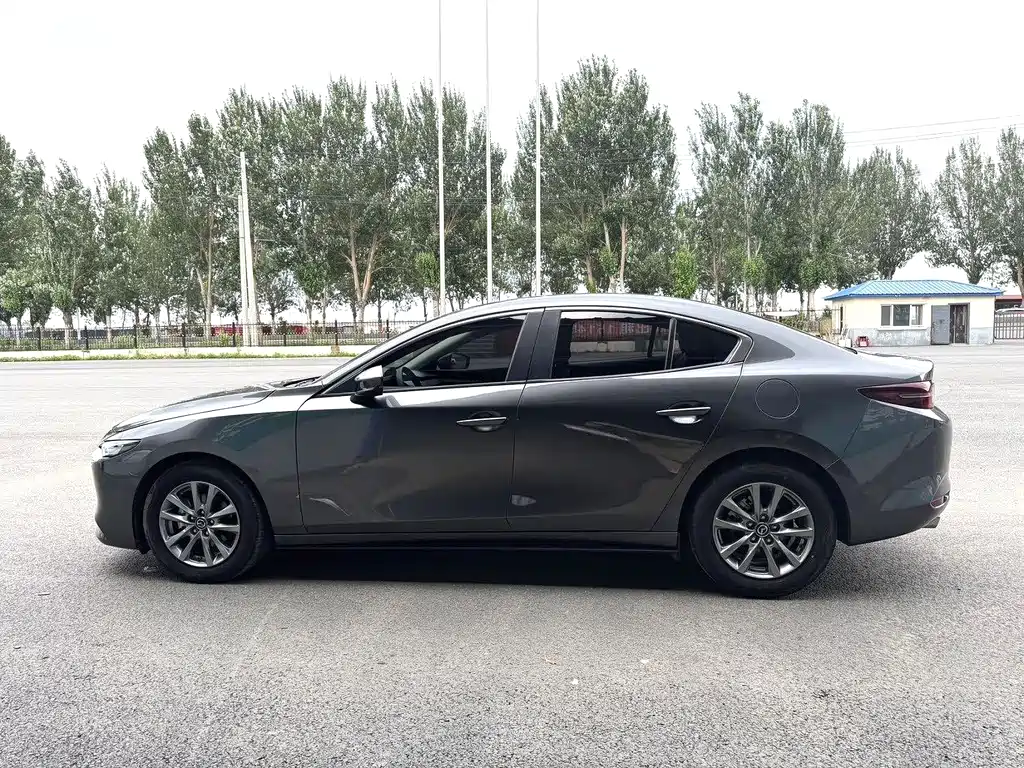 Mazda 3 Axela 2021