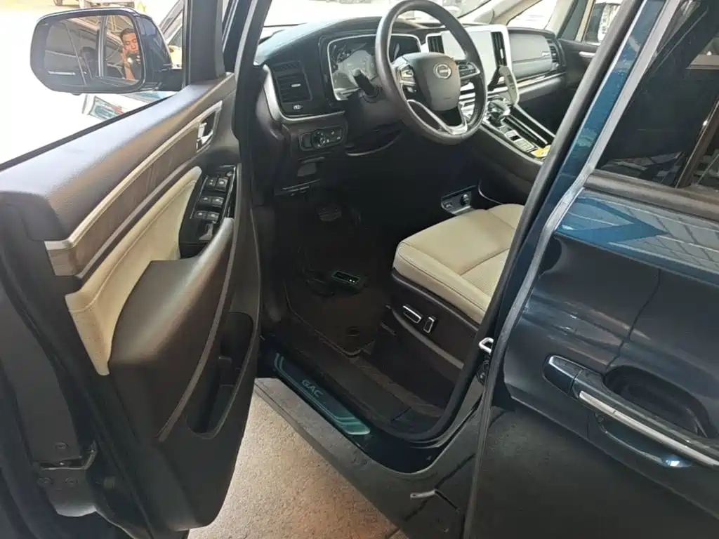 GAC Motor Trumpchi M8 2023 — фото 16