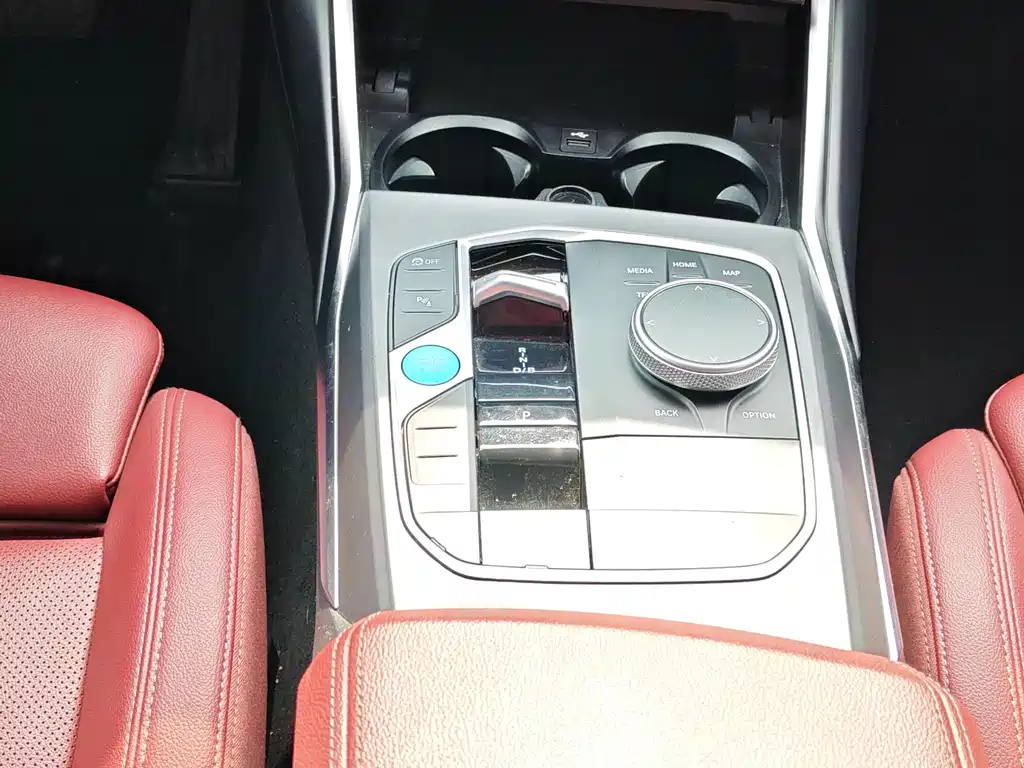BMW i3 2024 — фото 16