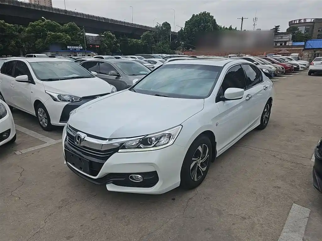 Honda Accord 2018 — фото 2
