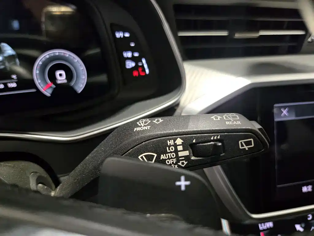 Audi A6 2021 — фото 12