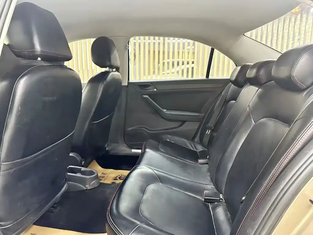 Volkswagen Jetta 2014