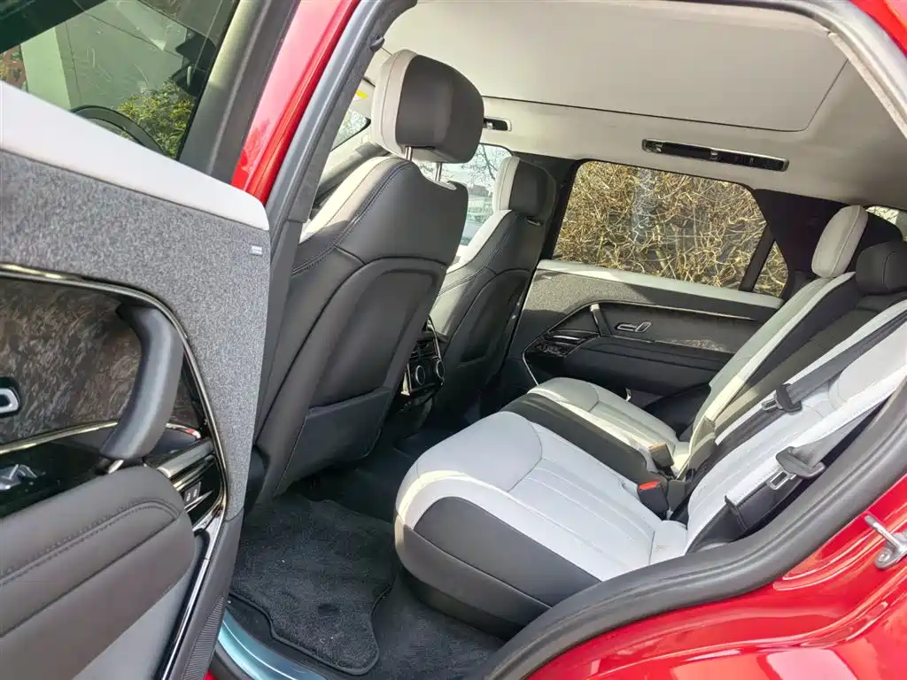 Land Rover Sport PHEV 2025 — фото 12