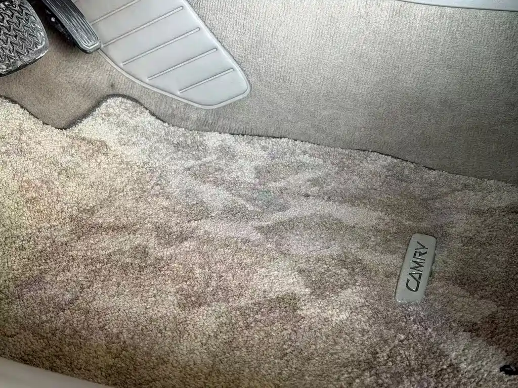 Toyota Camry 2005 — фото 10