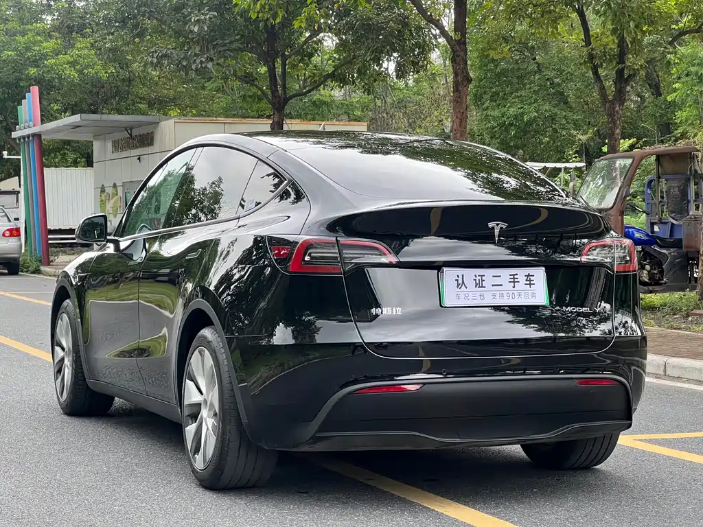 Tesla Model Y 2023 — фото 7