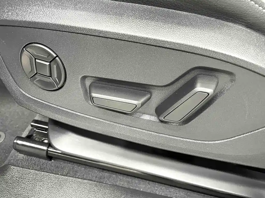 Audi Q3 2022 — фото 12