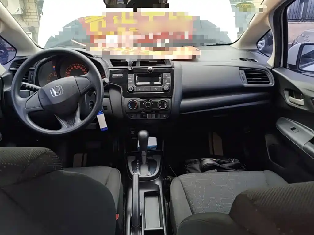 Honda Fit 2018 — фото 10