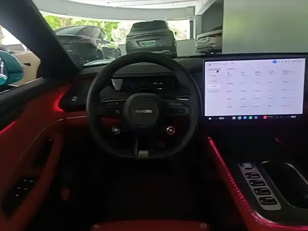 Xiaomi SU7 2025