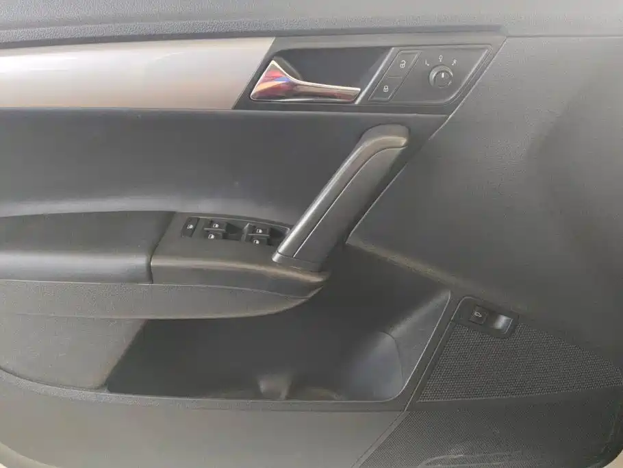 Volkswagen Lavida 2014