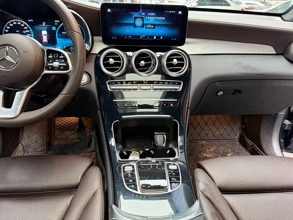Mercedes-Benz GLC 2022 — фото 12