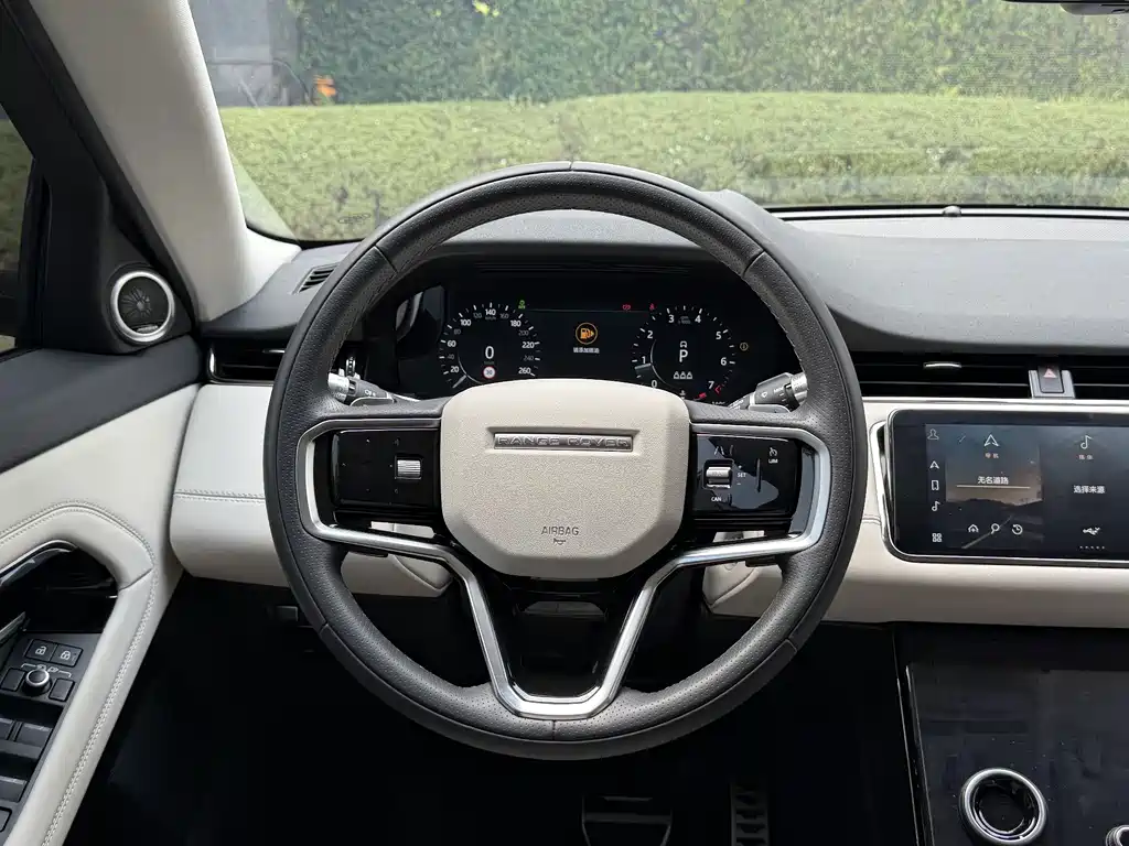Land Rover Evoque 2022 — фото 19