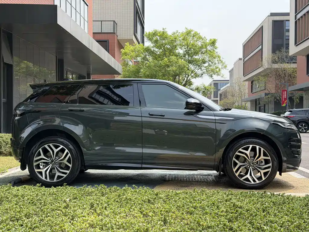 Land Rover Evoque 2022 — фото 4