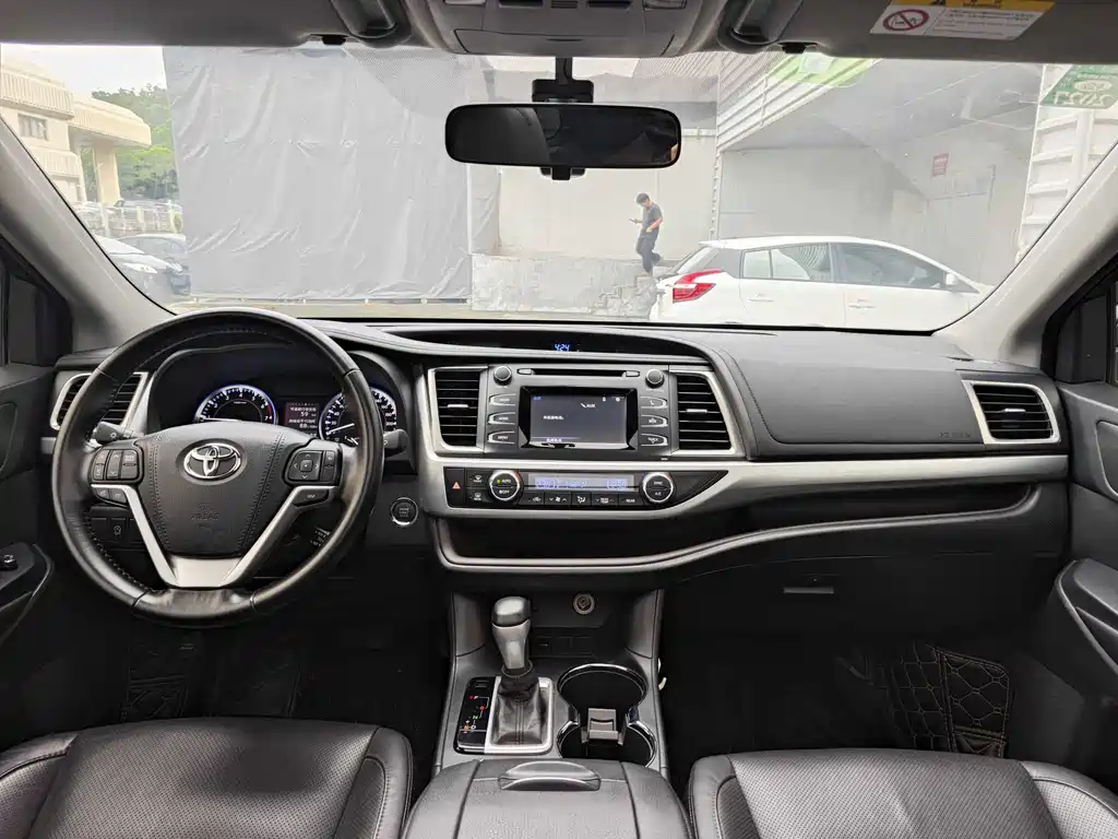 Toyota Highlander 2016 — фото 8