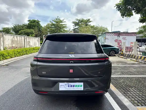 Li Auto L8 2023