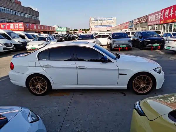 BMW 3 Series 2010