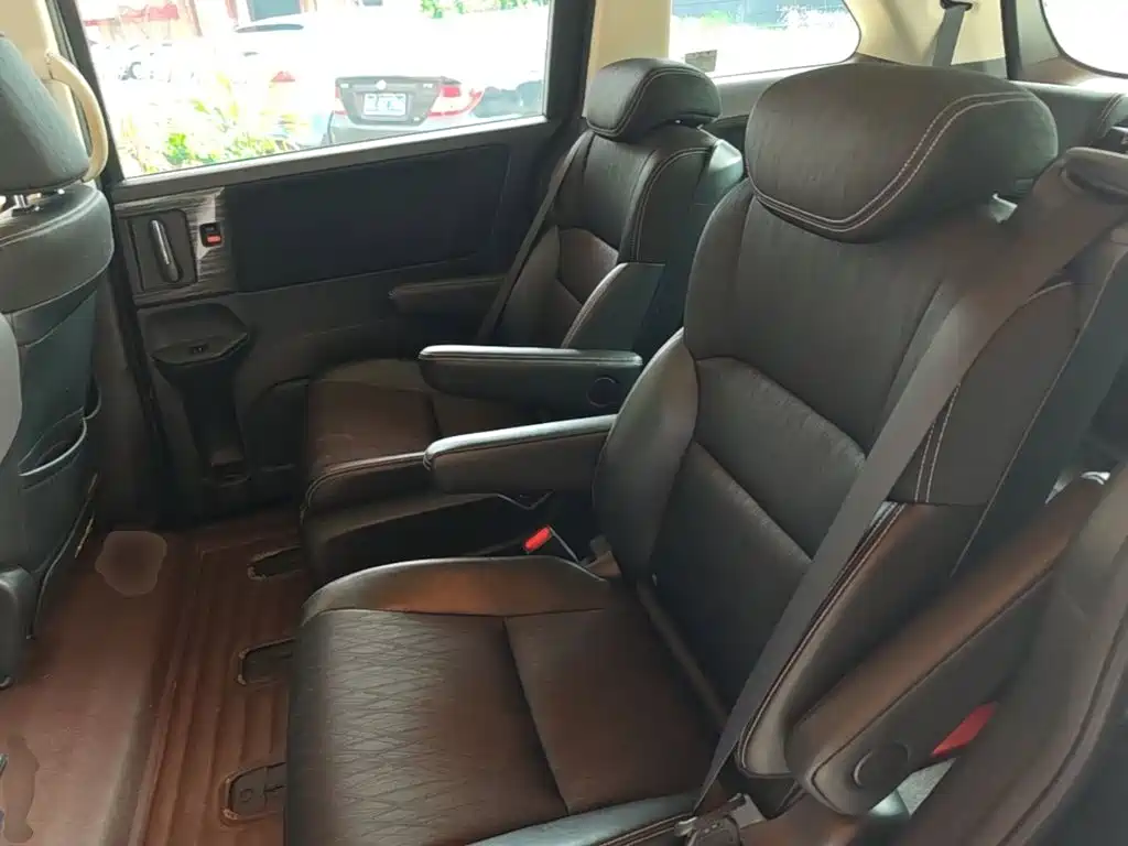 Honda Odyssey 2016 — фото 17