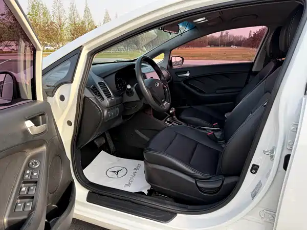 Kia K3 2016