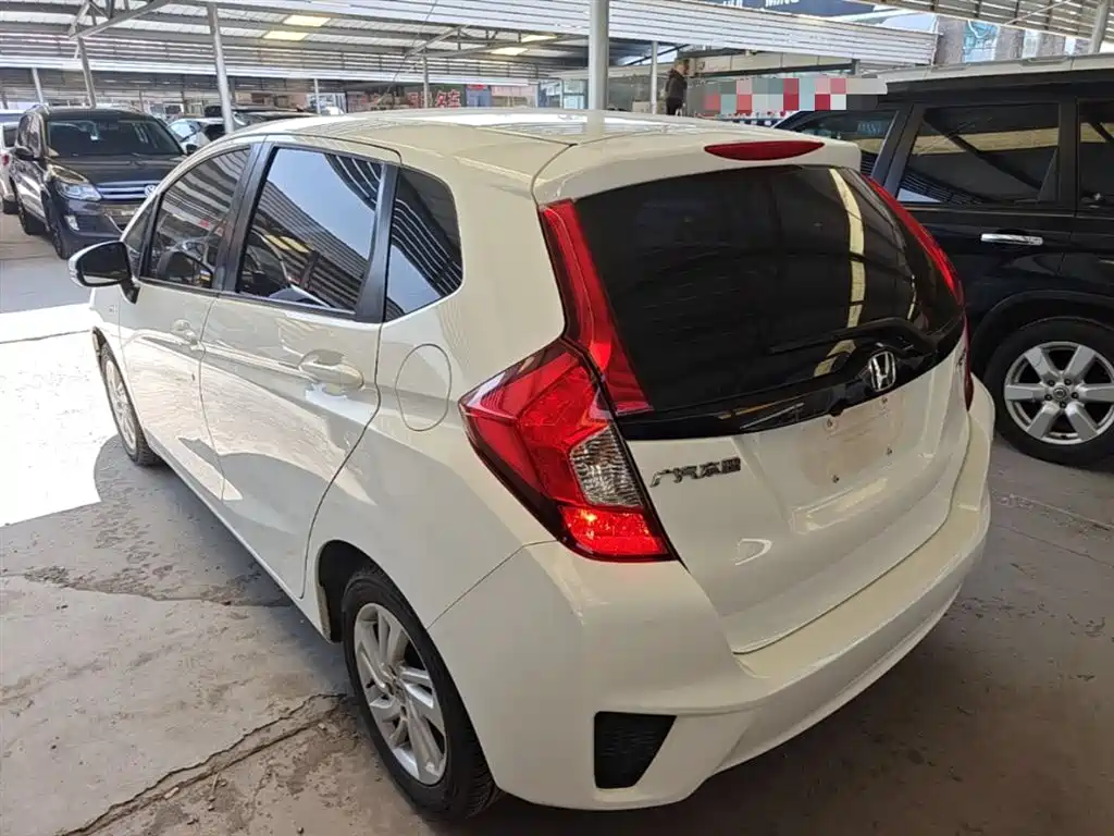 Honda Fit 2016 — фото 5