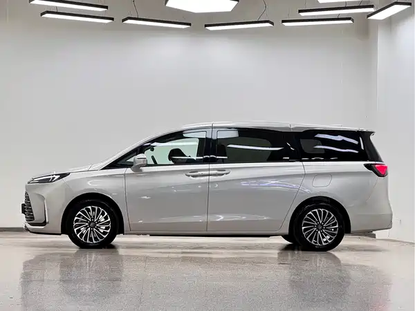 Buick GL8 New Energy 2025