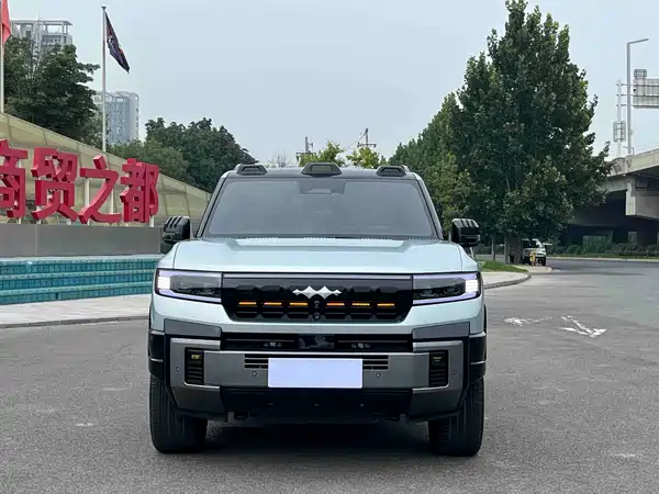 Fangchengbao Leopard 8 2024
