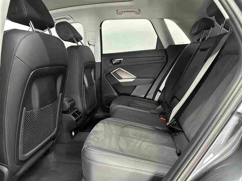 Audi Q3 2023 — фото 11